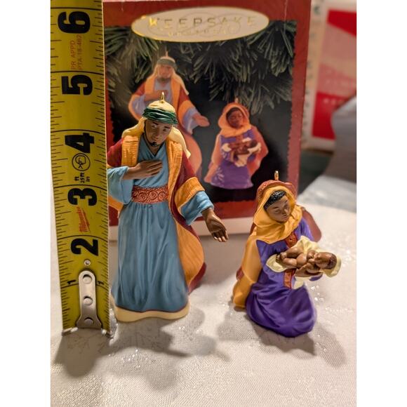 1995 Hallmark Keepsake “Heaven’s Gift” Nativity Ornaments Set of 2 w/Box - Picture 8 of 12